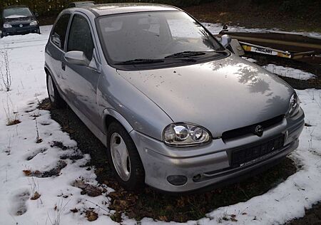 Opel Corsa 16V GSi