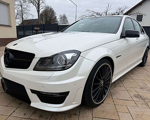 Mercedes-Benz C 63 AMG +Leder+Navi+SSD+H&K+Rückf.+Klappen+