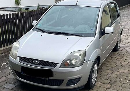 Ford Fiesta 5-Türer 1.3 Style