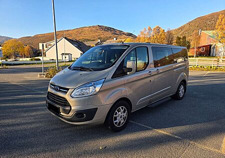 Ford Tourneo Custom 300 L1H1 VA Titanium
