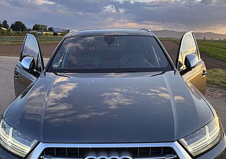 Audi SQ7 4.0 TDI quattro tiptronic