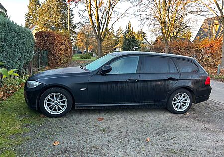 BMW 320d 320 xDrive DPF Touring Aut.