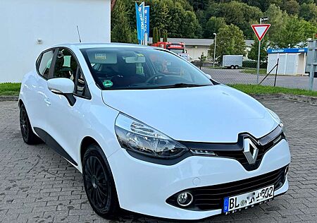 Renault Clio 2013 - Mit Navigation und Klimaanlage