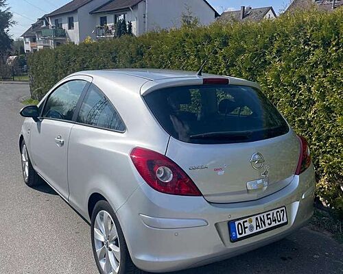Opel Corsa 1.4 16V Active