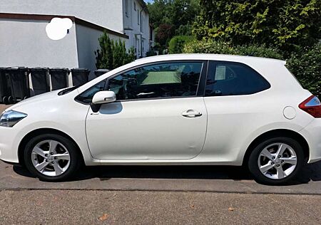 Toyota Auris Basis