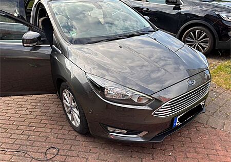 Ford Focus 1.0 EcoBoost Start-Stopp-System Titanium