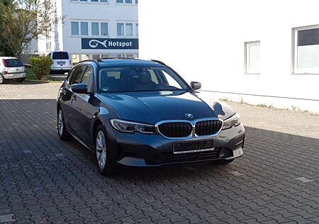 BMW 320 d Aut. Touring Advantage Pano, AHK, Laser,ACC