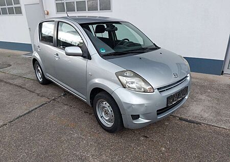 Daihatsu Sirion 1.0