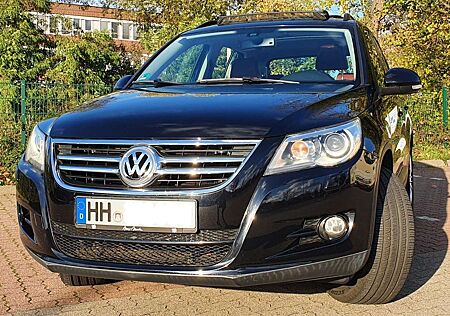 VW Tiguan Volkswagen 1.4 TSI 4M NAVI/XENON/PANO/AHK - TÜV NEU
