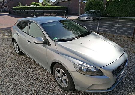Volvo V40 T3