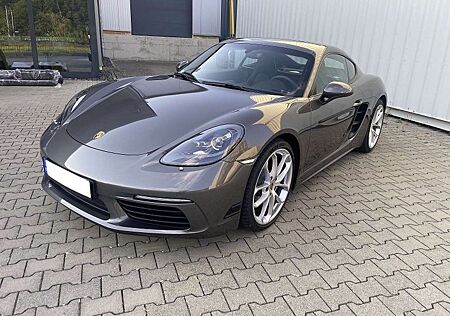 Porsche 718 Cayman Style Edition