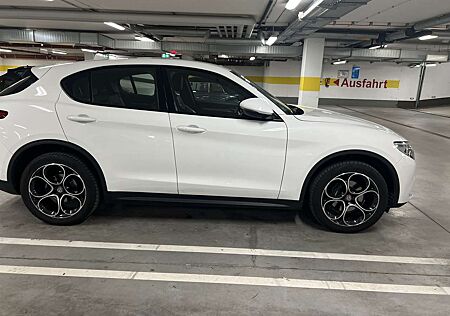 Alfa Romeo Stelvio 2.2 t Lusso Q4 210cv auto