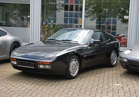 Porsche 944 Coupe S2