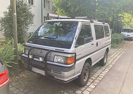 Mitsubishi L300 L 300 4WD