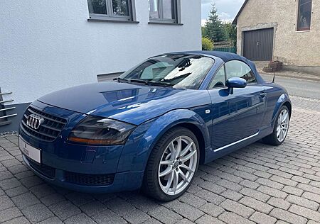 Audi TT 1.8 T Roadster (120kW) SUPER ZUSTAND !!