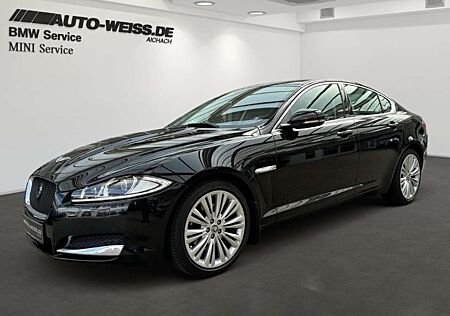 Jaguar XF 3.0 V6 D AUT LEDER+XENON+ACC+PDC+SHZ+MFL+HIFI