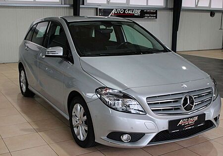 Mercedes-Benz B 200 *TÜV NEU*NAVi*SCHECKHEFT*PDC*SHZ*AHK*EU6