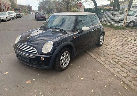 Mini ONE Cooper 2 Hand + TÜV + AU ist NEU