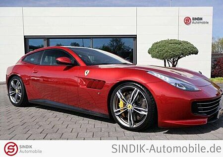 Ferrari GTC4 Lusso V12 Panorama-Lifting-Beif.Display
