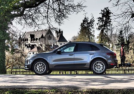 Porsche Macan AHK, SWA, Luftfederung, Panoramadach, Verkerzeichenerkennung