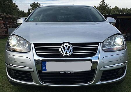 Volkswagen Jetta Jetta 1.6 FSI Sportline