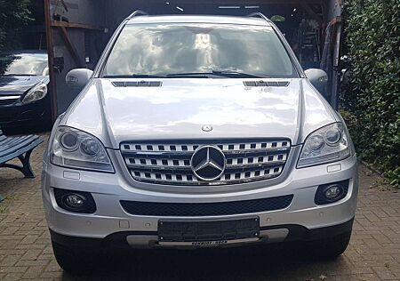 Mercedes-Benz ML 280 CDI 4MATIC 7G-TRONIC DPF - ALLWETTERREIFEN - PDC