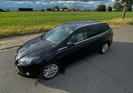 Ford Focus 1,6 EcoBoost Titanium-NAVI/KeyFree/ParkAsisst