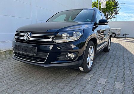 VW Tiguan Volkswagen Lounge Sport & Style BMT/AHK/PDC/ 1 Hand