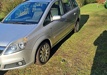 Opel Zafira 1.8 Edition