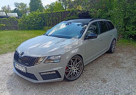 Skoda Octavia Combi 2.0 TSI DSG RS60