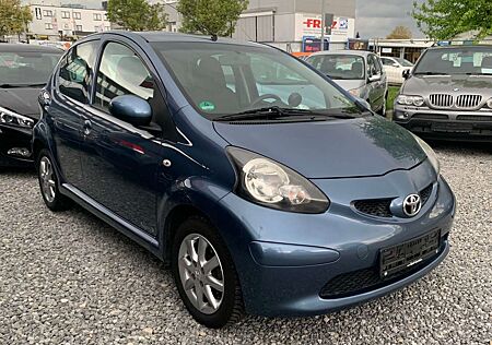 Toyota Aygo CoolBlue. Klima. El Fensterheber. Alufelgen