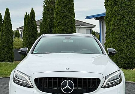 Mercedes-Benz C 180 9G-TRONIC AMG Line*2.HAND*WIDE SCREEN*HIGH PERFOR*