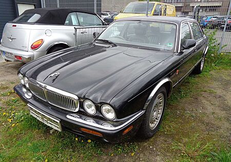 Jaguar XJ V8 *lang*