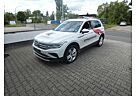 VW Tiguan Volkswagen Elegance 4Motion2.0TDI DSG Matrix AHK