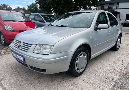 VW Bora Volkswagen 1,6 COMFORT KLIMA