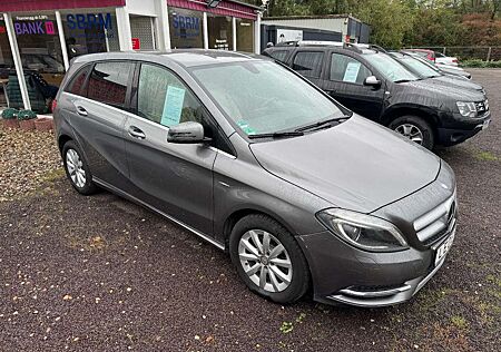Mercedes-Benz B 200 Steuerkette/Insp/Tüv