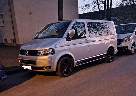 VW T5 Multivan Volkswagen Transporter T5 TDI (BiTDI) Kurz Team