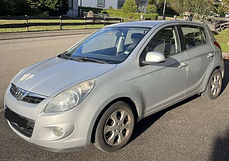 Hyundai i20 1.4 Automatik