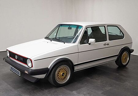 VW Golf Volkswagen GTI Pirelli