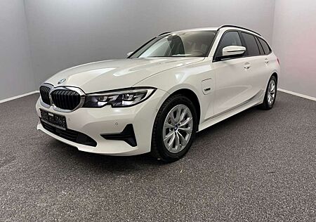 BMW 330 e T Advantage SPORTSITZE*WIDE*LED*ACC*MEGAVOL
