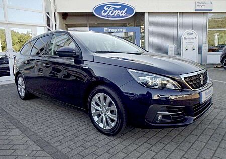 Peugeot 308 Style 1,5 Blue HDI 130 FAP NAVI+PANO+SHZG.+CAM+PP