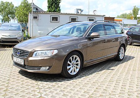 Volvo V70 *AUTOMATIK*NAVI*LEDER*SITZHEIZUNG*XENON