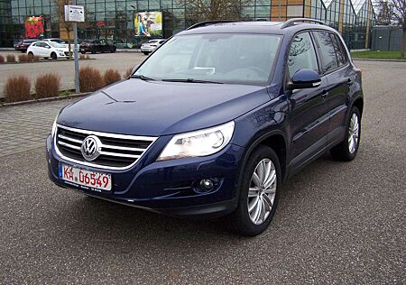 VW Tiguan Volkswagen Track & Field 4Motion ,Leder ,Navi,Glasd.