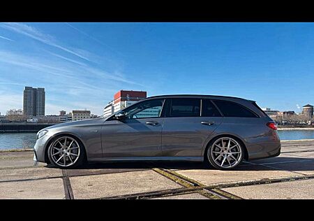 Mercedes-Benz E 43 AMG AMG E 43 4Matic T 9G-TRONIC