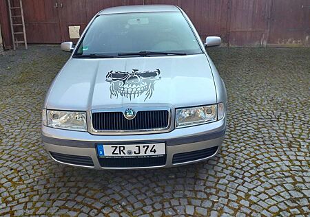 Skoda Octavia 1.6 Combi Classic