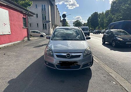 Opel Zafira 1.6 Tüv 06/2026 Klima 7 Sitzer