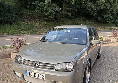 VW Golf GTI Volkswagen 1.8 Turbo