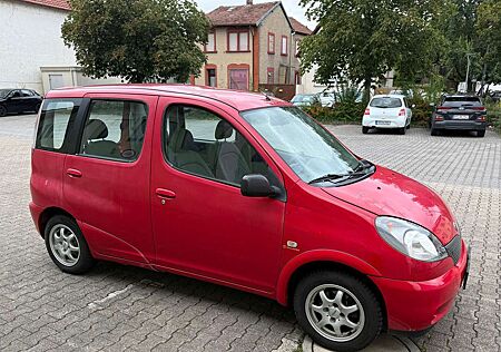Toyota Yaris Verso 1.3 Linea luna