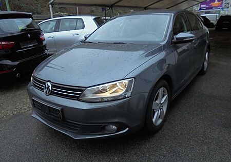 VW Jetta Volkswagen VI Comfortline BMT 1.6TDI 1.Hd Scheckheft