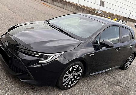 Toyota Corolla 1.8 Hybrid Active tech